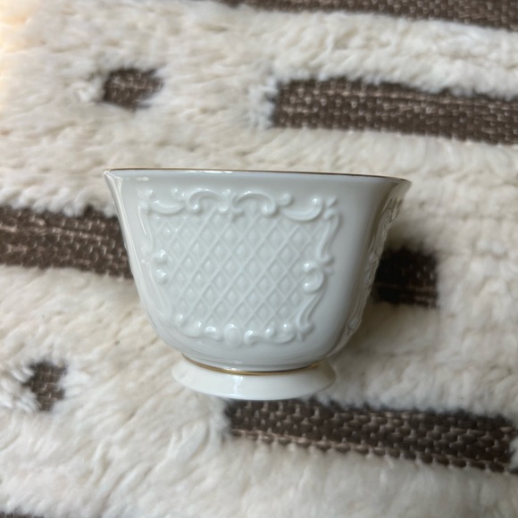 Vintage Lenox Special Canterbury Square Footed Treat/Candy/Nut Bowl - Picture 5 of 7